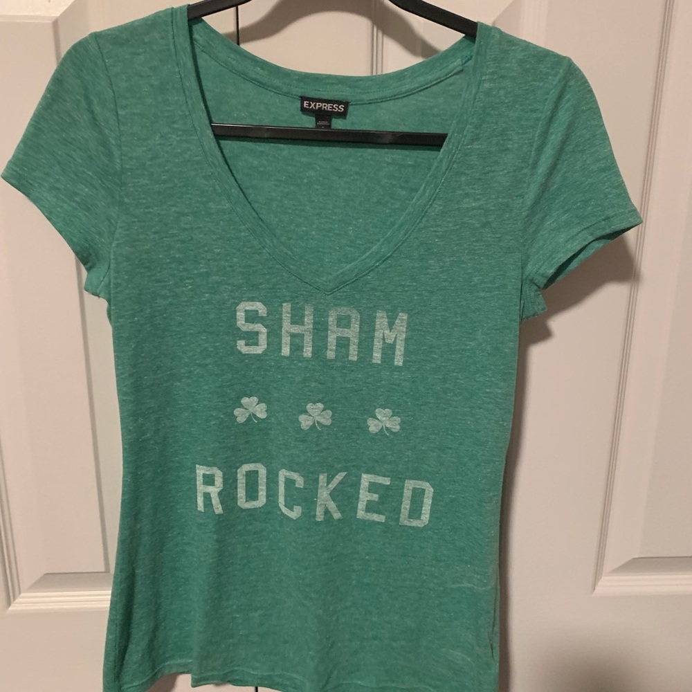 NWOT Express St Patty’s Day top ☘️ 🚭